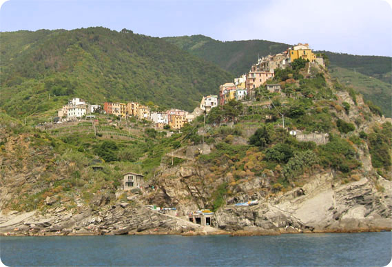 Corniglia vista dal mare