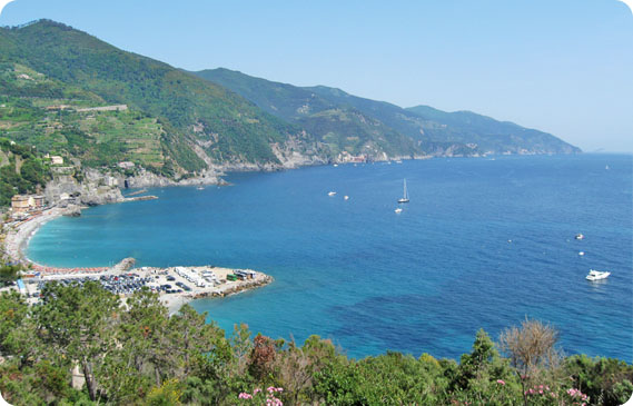 Il Golfo di Monterosso al Mare dall'alto